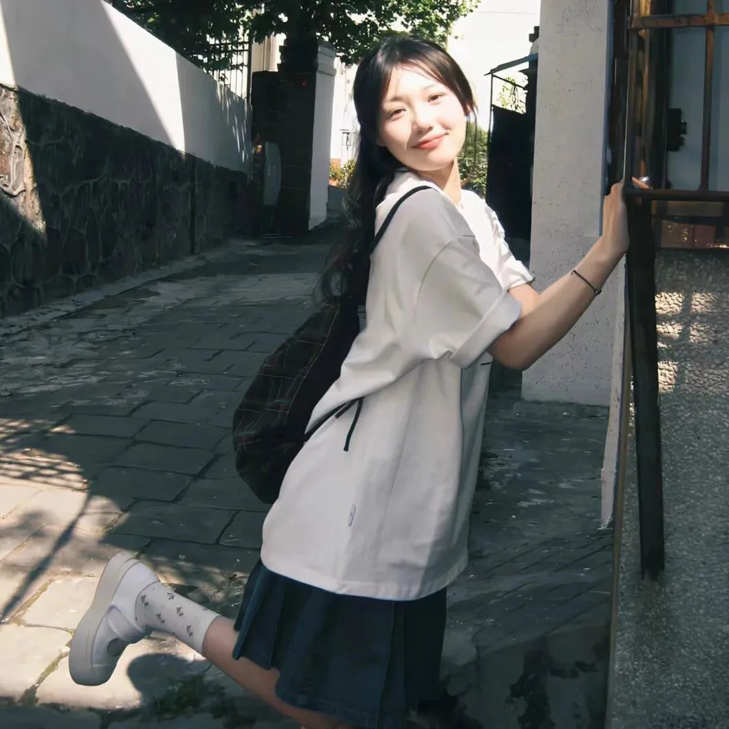薇拉与伊娃